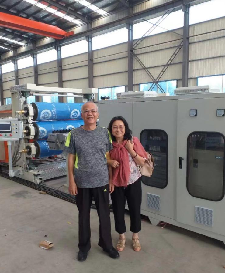 East Star Plastic Machinery sikrer ny PPPE-pladeudstyrsordre fra filippinsk kunde